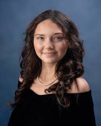 You want the best of both? A print of each of your portraits in a  beautiful, totally customized keepsake box AND all of your digital images?⁠  ⁠ Did you know that this