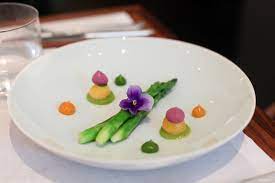 Asian cuisine served by one of germany's best chef tim raue. Fine Dining In Berlin Tim Raue Stilinberlin