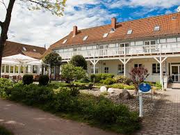 Het biedt comfortabele accommodatie aan de baltische zee. Haus Am Meer In Ahrenshoop Deutschland 100 Bewertungen Preise Planet Of Hotels