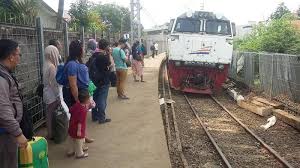 Maybe you would like to learn more about one of these? Rel Kereta Api Bogor Sukabumi Digunakan Sejak Zaman Belanda Hingga Sekarang Tribunnews Bogor