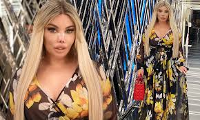 Besides tv shows, jessica has. Exc Jessica Alves Steps Out After Having Her Twelfth Nose Job Made From Ear Cartilage Daily Mail Online