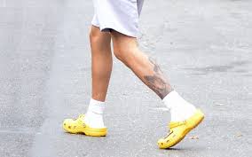 Stunning cop whos bikini obsessed - dirty cops wanting speeding tickets