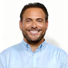 Working at the airport our officers learn to expect the unexpected. So,  when a passenger at Seattle-Tacoma International grabbed their forehead and  suddenly fell backwards, our team jumped in to…