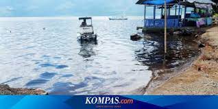 Eksperilunem > tiket wisata > harga tiket masuk the jungle terbaru 2021. Air Danau Singkarak Menghitam Halaman All Kompas Com