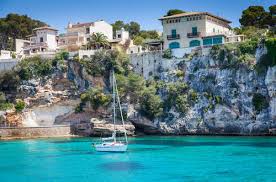 Find all the transport options for your trip from can picafort to porto cristo right here. Porto Cristo Von Hohlen Durchsetzte Hafenstadt In Bester Lage