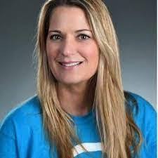 Lucinda Hanson's Instagram, Twitter & Facebook