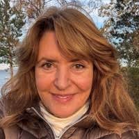 20+ "Anne Loe" profiles