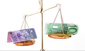 Deficitul contului curent a fost finantat in proportie de aproximativ 50% prin investitii directe ale nerezidentilor, care au ajuns la 1,83 miliarde euro, in scadere de la 2,59 miliarde anul trecut. Bnr Deficitul De Cont Curent A Urcat Cu 87 In Primele 10 Luni Din 2017 Capital