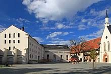 Distance between racibórz and surrounding cities on map, list of distance values from raciborz to near locations in kilometers and miles. Raciborz Wikipedia