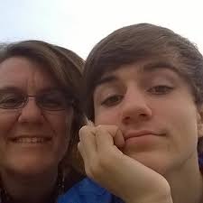 Lisa Dastous (@Lisa_Dastous)