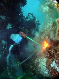 Underwater Welding Ive Never Actually Seen This Before This Is So Cool Underwater Welding Diving Welding And Fabrication