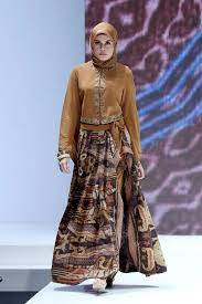 Maka dari itu, selalu pastikan utuk memakai sarung tangan yang cukup tebal namun lembut. Model Baju Atasan Wanita Dari Kain Sarung 2019 Atasan Dress Gamis Muslim