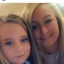 Has anyone had any issues with blonde hair turning green from the pools. My  daughters has and I'm wondering what to do to rectify this. Did you speak  to the hotel about