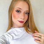 Lorinda Bell's Instagram, Twitter & Facebook