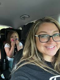 Face makeup organizer for glasses wearers