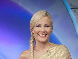 56,300 likes · 69 talking about this. Velvet Gumicukor Andrea Varkonyi Tries A New Field