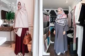 Untuk tema baju sendiri kali ini zaskia mengusung tema bangunan asimetris. 9 Inspirasi Busana Syar I Ala Zaskia Sungkar Yang Bikin Adem