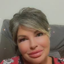 What is the best dive bar in the Gulf Shores and Orange Beach area?