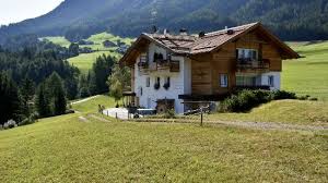 Unser haus gabriela liegt ruhig aber dennoch sehr zentral in dem malerischen dorf itter in den kitzbüheler alpen. Alpine Boutique Villa Gabriela Bewertungen Fotos Preisvergleich Kastelruth Sudtirol Tripadvisor