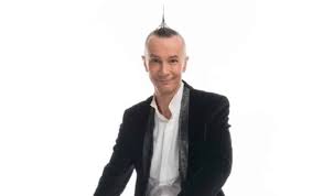 In the guinness book of records he is described as the quickest and most prolific quick change artist in the world. Arturo Brachetti In Scena Al Politeama Di Catanzaro Mercoledi Prossimo Calabria Diretta News