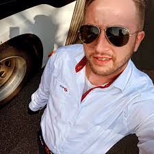 Stare nawyki zostają z Tobą na zawsze 😂 #polskifilm #polskahumor  #memypopolsku #pracbaza #biuro #acting #tomaszoswiecinski