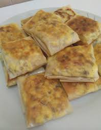 Letakkan bancuhan tepung gandum untuk lekatkan kulit popia. Simple Tapi Cukup Menyelerakan Resepi Seminggu Berbuka Dan Sahur Berasas Telur Remaja