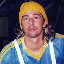 NO ME ARREPIENTO”: EL PENSAMIENTO DEL AUTOR DEL DESASTRE DE LA BOMBONERA 🤐  Por: Joaquín Federico A 10 años exactos del fatídico River-Boca que culminó  con el hecho del gas pimienta, sigue