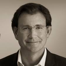 Hugh Currie's Instagram, Twitter & Facebook