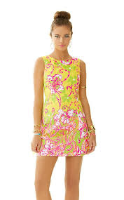 We All Love The Delia Shift And Now It S Here In An Engineered Print This Happy Print Is Sunny Lilly Pulitzer Dress Lily Pulitzer Dress Short Dresses Casual