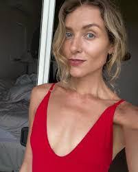 Ashley Beaubien's Instagram, Twitter & Facebook