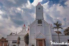 Gkpi (gereja kristen protestan indonesia) beralamat di jl kapten mh sitorus no 13 pematangsiantar de. Mengenal 3 Tempat Ibadah Tertua Di Sukabumi Bernilai Heritage Pikiran Rakyat Com Halaman 2
