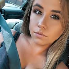 Brianna Harris's Instagram, Twitter & Facebook