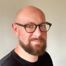 Happy Friday LinkedIn friends 👋🏻 Today is a bit of a different post from  me, as I sat and had lunch with a friend yesterday that sparked a  discussion about how we