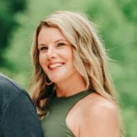 Lindsay Cota's Instagram, Twitter & Facebook