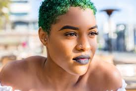 Finger coils look great on short curly hair if you're willing to put in the time! Natural Short Hair Green Natural Makeup With Dark Lip Ig Lorynbarbosa Dark Green Hair Short Hair Options Cute Hairstyles For Medium Hair