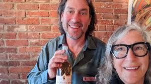 Julia Kemper's Instagram, Twitter & Facebook