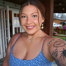 Waverly Glover's Instagram, Twitter & Facebook