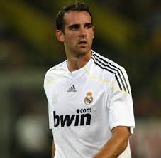 Así lo afirma 'der spiegel', según una resolución de la audiencia de düsseldorf. Kicker Ticker Christoph Metzelder Verlasst Real Im Sommer Welt