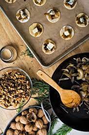 Little Onion Tarts With Gorgonzola And Walnuts Recipe Recipe Onion Tart Walnut Recipes Recipes