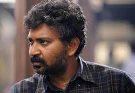 Currently War scenes are progressing with 2000 artists taking part along with Anushka, Rana and Prabhas. Rajamouli has planned to shoot this war sequence in ... - rajmouli-bhu647x450