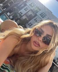 Jamie Huse's Instagram, Twitter & Facebook