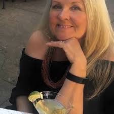 What do y'all think about treehouses? We just spent several days at Tree  House Valley in Fairfield Bay, Arkansas and loved it. This one is ground  level