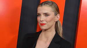 Betty gilpin was born on july 21, 1986 in the usa as elizabeth folan gilpin. Betty Gilpin Talks Glow S Final Season Playing Ann Coulter Variety