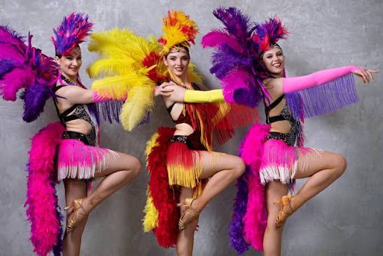 Why Burlesque Dancing Can Be Your New Creative Outlet - CHARISMATICO.COM