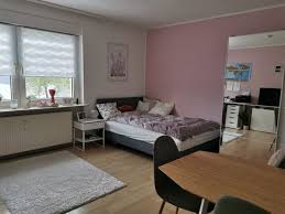 Ein attraktives zimmer mit separater küche bildet das objekt. 1 Zimmer Wohnung Zu Vermieten Hohenstaufenstr 44 75177 Pforzheim Nordstadt Mapio Net