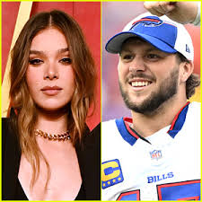 Jeremy Renner, Peyton Manning, & Russell Wilson Suit Up for 2017 ESPY  Awards: Photo 3927149