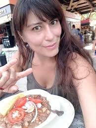 Pigtails pinto beans cornbread