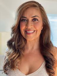 Biography author matching "suzie" (Sorted by Popularity Ascending)