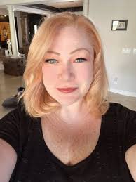 Sondra's Hair & Nail Salon, 12753 Ventura Blvd, Studio City, CA 91604, US