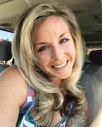 Jennifer Homer's Instagram, Twitter & Facebook